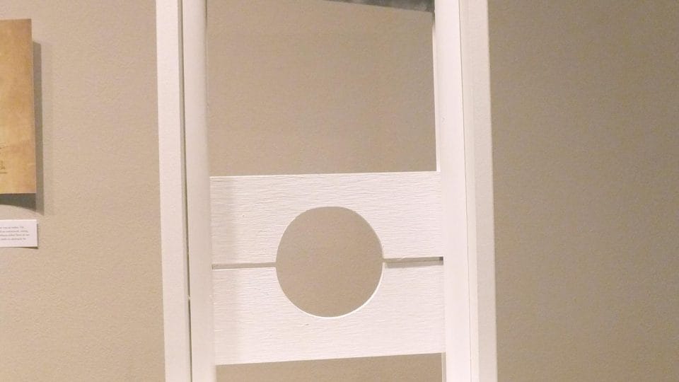 cat-guillotine-in-gallery_7814842154_o